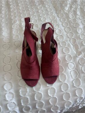 Shoe Dazzle Wine Suede Peep-Toe Slingback Heels